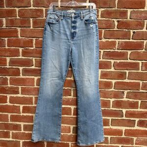 DAZE $98 Straight Leg Light Wash stretch Jeans Womens 30 NEW